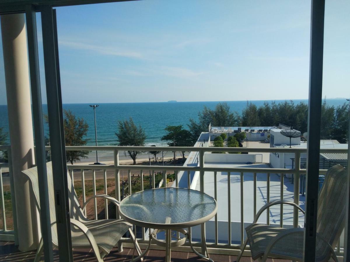 Grandbeach Condo Sea View By Malai Mepim Kültér fotó